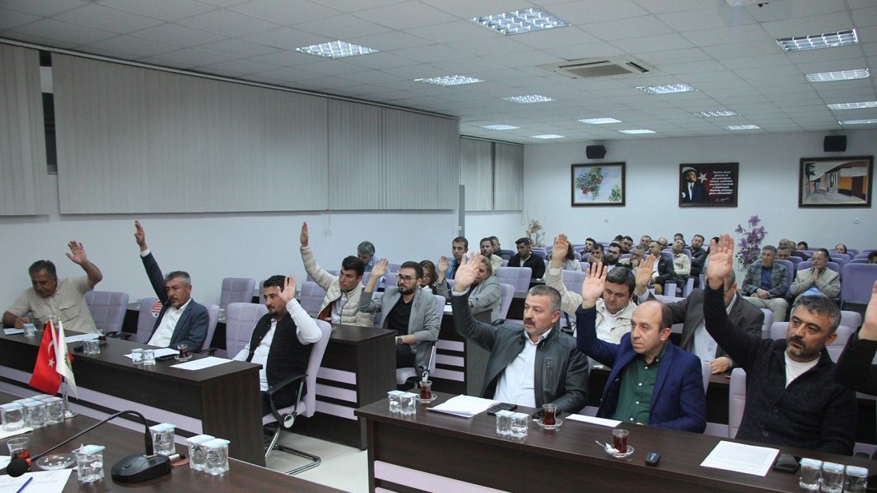 Kira borcu olan kiracılar için ‘kesin tahliye’ maddesi meclisten döndü