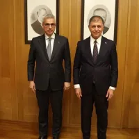 SİYASET
