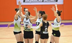 Manisa'nın Sultanları 3'te 3 yaptı