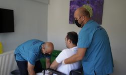 Yunusemre’de evde bakım hizmeti devam ediyor