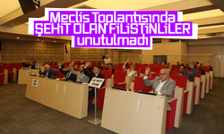 Meclis toplantısında şehit olan Filistinliler için Fatiha