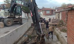 MASKİ çöplüğe dönen dere yatağını temizledi