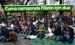 Cuma namazında Filistin için dua