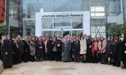 Kırkağaçlı kadınlar Manisa'yı gezdi