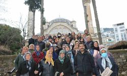 Salihlili kadınlar Manisa’nın tarihi yerlerini gezdi