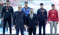 Manisa BBSK güreş takımından 2 madalyalı başlangıç   