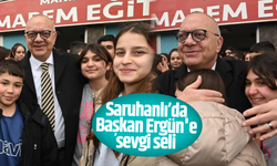 Saruhanlılı öğrenciler Başkan Ergün'ü sevgiyle karşıladı