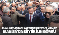 Cumhurbaşkanı Yardımcısı Cevdet Yılmaz’a büyük ilgi