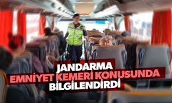 İzmir jandarması yolcuları emniyet kemeri konusunda bilgilendirdi