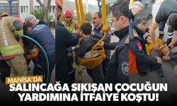 Salıncağa sıkışan çocuğun yardımına itfaiye koştu!