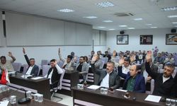 Kira borcu olan kiracılar için ‘kesin tahliye’ maddesi meclisten döndü