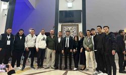 Manisalı kuaförler Uşak’tan 3 kupa ile döndü