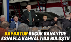 Baybatur Küçük Sanayi'de esnafla kahvaltıda buluştu