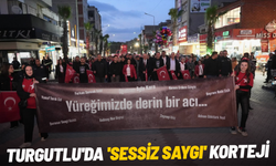Turgutlu'da 'Sessiz Saygı' korteji
