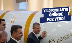 Özgür Özel, SAHA 2026 Fuarı'nda: Yıldırımhan'ın önünde poz verdi