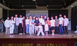 Minikler gösterileriyle ailelerini gururlandırdı