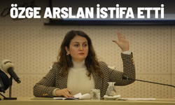 Özge Arslan, Yunusemre Belediye Başkan Yardımcılığı görevinden istifa etti