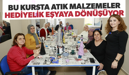 Atık malzemeleri hediyelik eşyalara dönüştürüyorlar