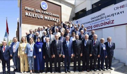 Rektör Kibar, Üniversite Hastaneler Birliği Çalıştayı’na katıldı