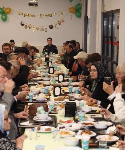 Gördes Huzurevi sakinleri iftar sofrasında buluştu