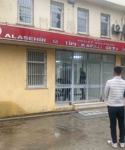Alaşehir'de 5 bin 96 adet sentetik hap ele geçirildi