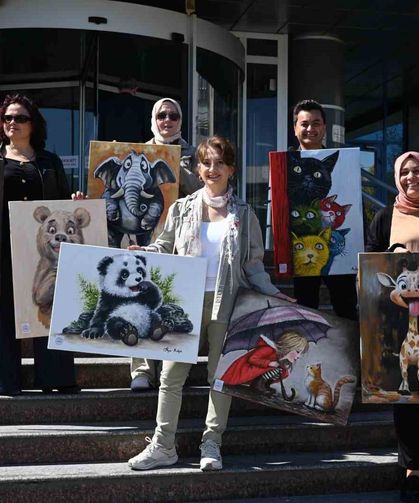 Manisa Büyükşehir Belediyesinden minik hastalara 23 Nisan morali