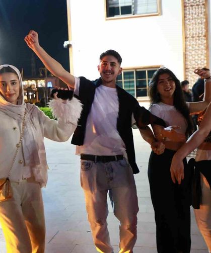 Manisalı Romanlar günlerini kutladı