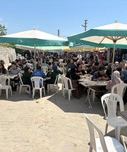 Gördes Sanayi Sitesi’nden 6 bin kişilik hayır yemeği