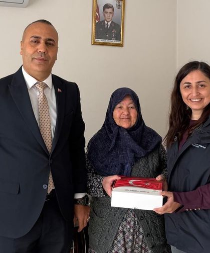 Başkan Dutlulu şehit annelerini yalnız bırakmadı