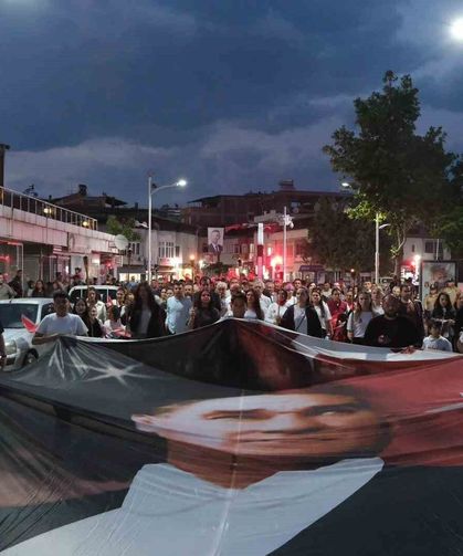 Gençlik coşkusu Sarıgöl sokaklarını aydınlattı