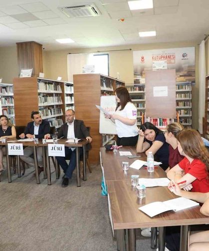 Gençlik Evi'nde fikirler yarıştı