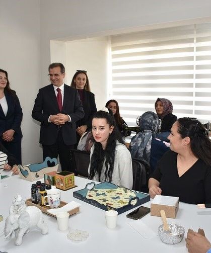 Salihli'de Aile Destek Merkezi açıldı