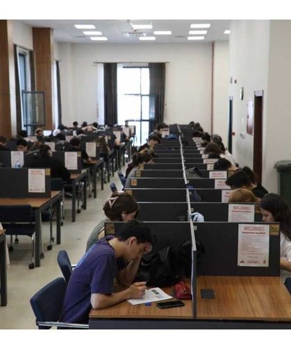 Şehzadeler Belediyesi Gençlik Evi öğrencilerin vazgeçilmez adresi