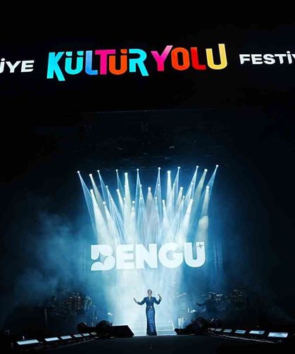 Bengü'den Manisa'da muhteşem gece