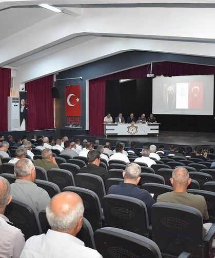 Salihli'de muhtarlar toplantısı yapıldı: Talepler ve sorunlar masaya yatırıldı