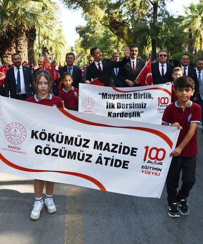 Manisa'da 270 bin öğrenci için ders zili çaldı