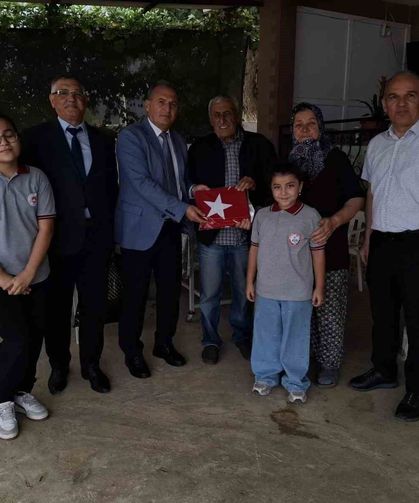 Sarıgöl'de şehit ailesine vefa ziyareti