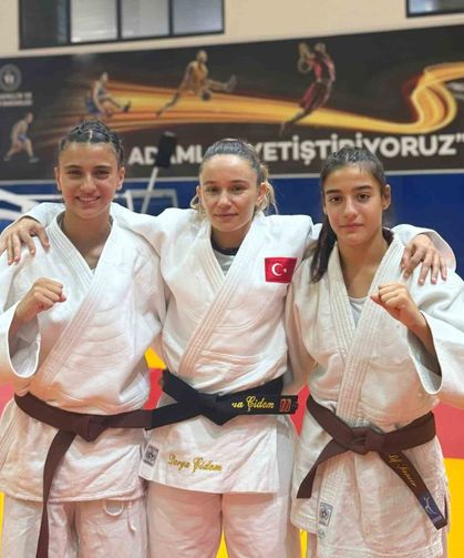 Yunusemre'nin judocularından çifte Türkiye Şampiyonluğu