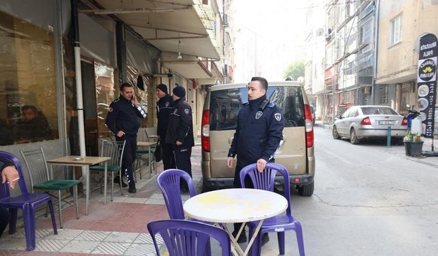 Zabıtadan kaldırım işgaline sıkı denetim