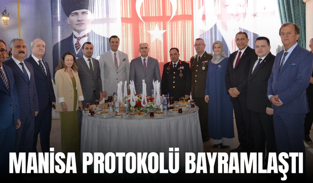 Manisa protokolü bayramlaştı