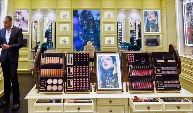 Gucci zararda! 'Beauty' birimlerini L'Oreal'e sattı