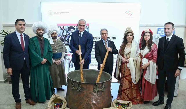 Kültür ve Turizm Bakanı Ersoy, Ankara'da Mesir Macunu kardı