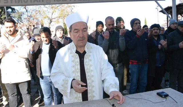 Manisa'da Filistin'de hayatını kaybedenler için gıyabi cenaze namazı kılındı