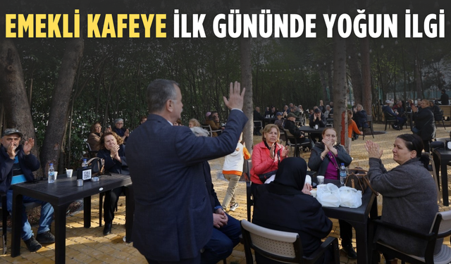 Yunusemre Emekli Kafe açılışının ilk gününde yoğun ilgi gördü