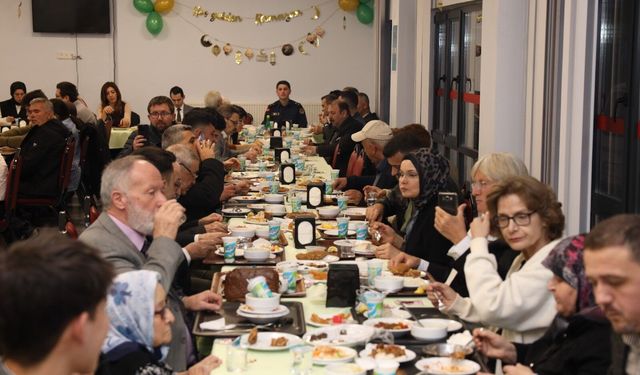 Gördes Huzurevi sakinleri iftar sofrasında buluştu