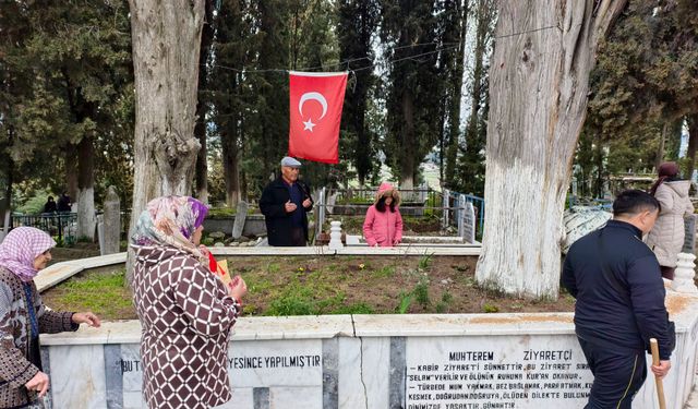 Bayram öncesi mezarlıklarda duygu seli