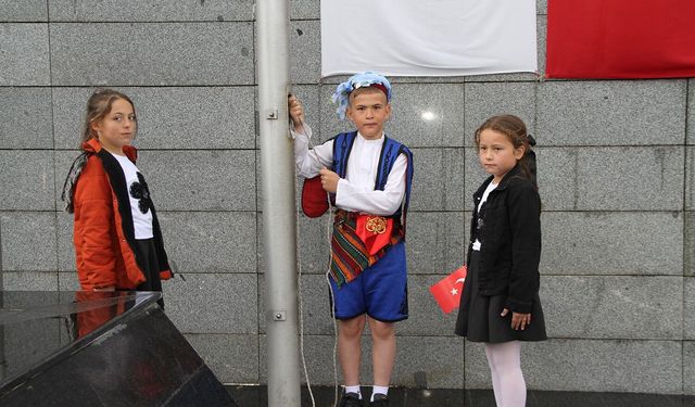 Manisa ilçelerinde 23 Nisan coşkusu