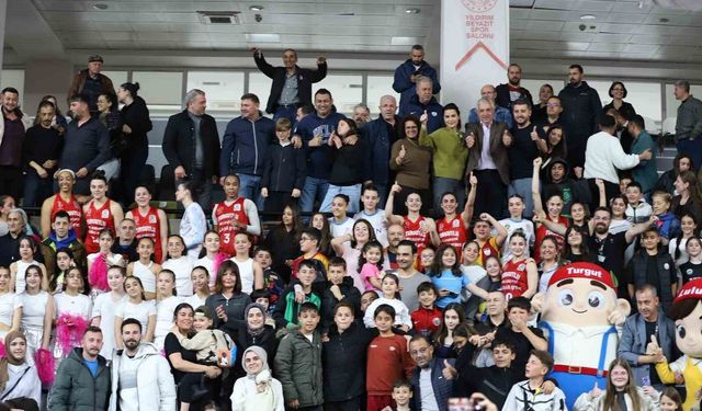 Turgutlulu taraftarlardan 95 desibellik müthiş destek