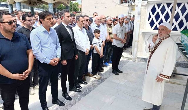 Denizli'deki facia kurbanı otobüs şoförü Manisa'da gözyaşlarıyla uğurlandı