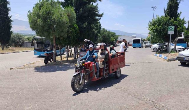 Manisa'da yeni mezarlık projesine traktörlü tepki